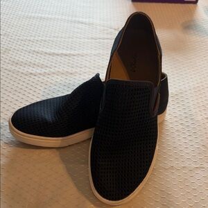 OluKai Womens Dede Pehuea in Navy blue Mesh Slip-On Flats with White Sole